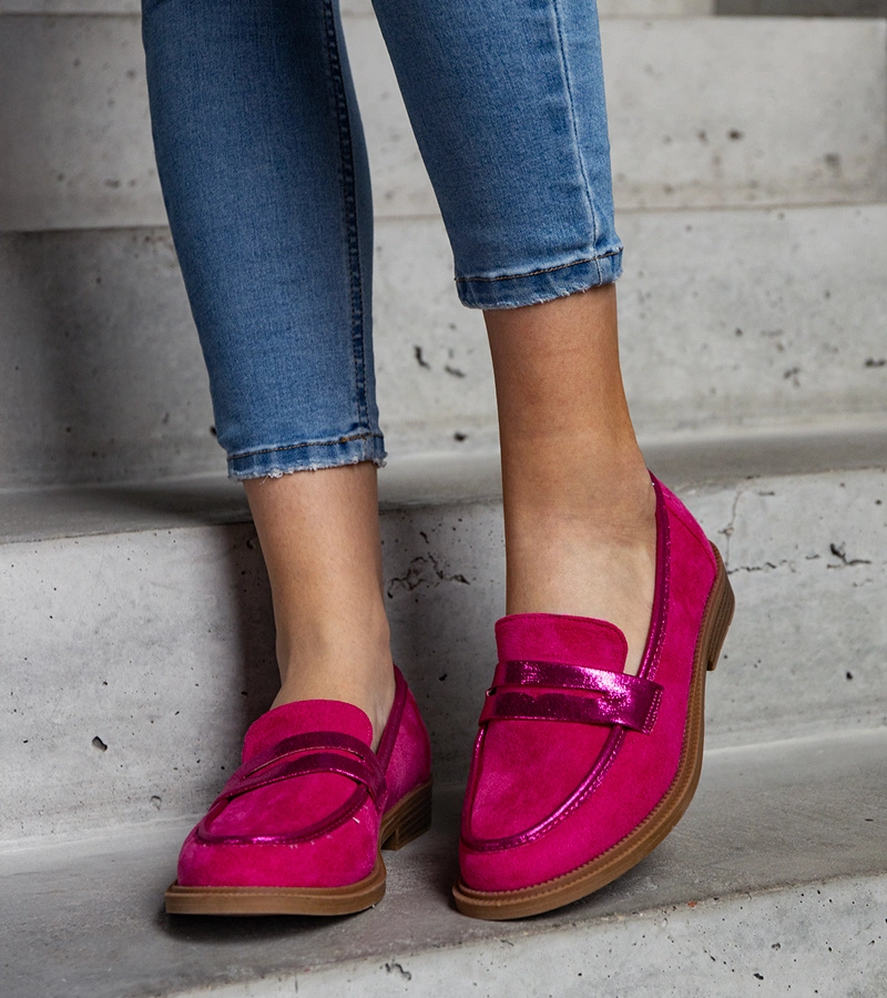 Růžové semišové mokasíny s třpytivými vložkami od Leonolena