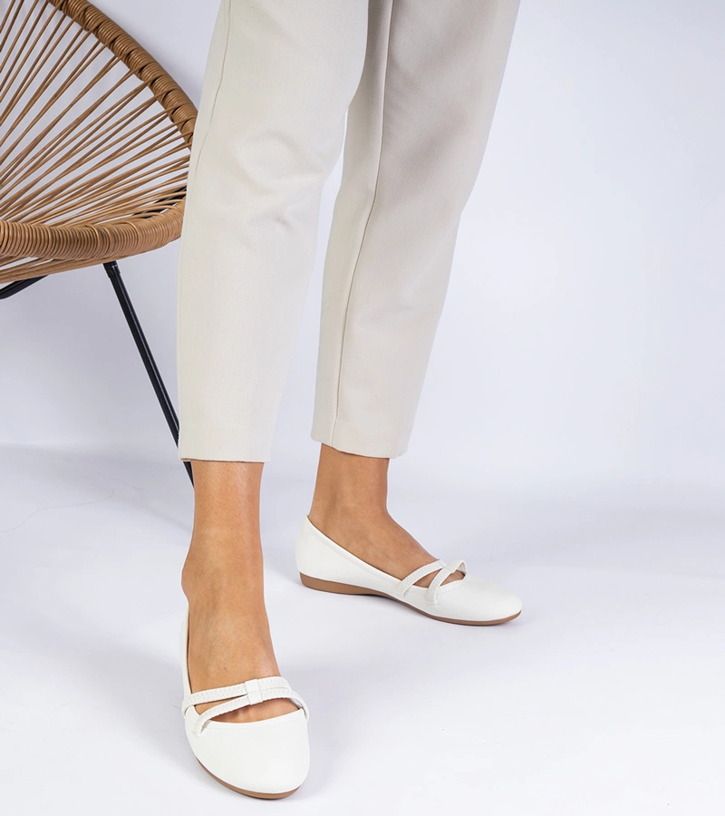 Dámské bílé baleríny z matné ekokůže Baronna