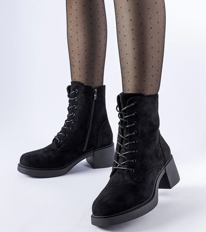 Černé klasické kotníčkové boty na podpatku Southern