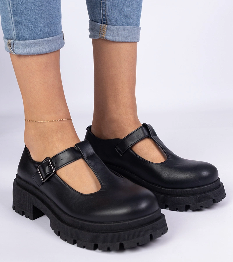 Černé polobotky na platformě z eko kůže Belever