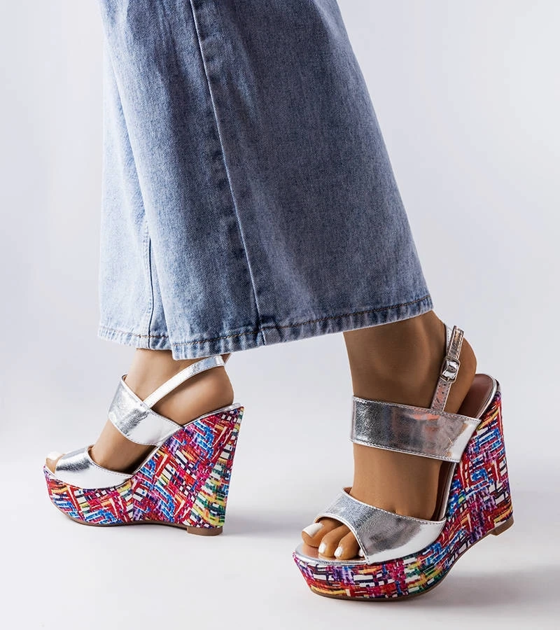 Stříbrné sandály na zdobeném podpatku od Westtide