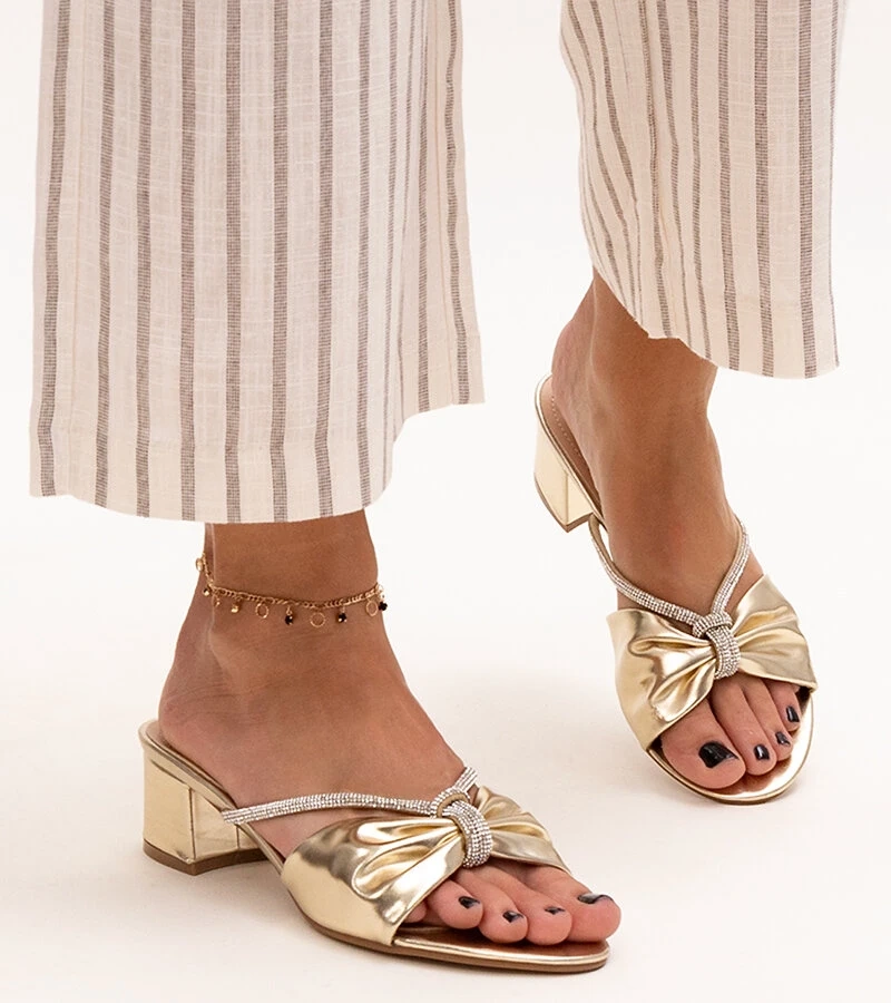 Podpatky zdobené zirkony od Anbrani