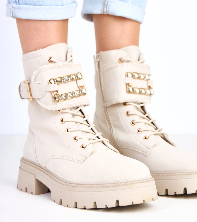 Béžové zateplené boty na platformě zdobené kameny Dajana