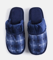 Námořnická modrá