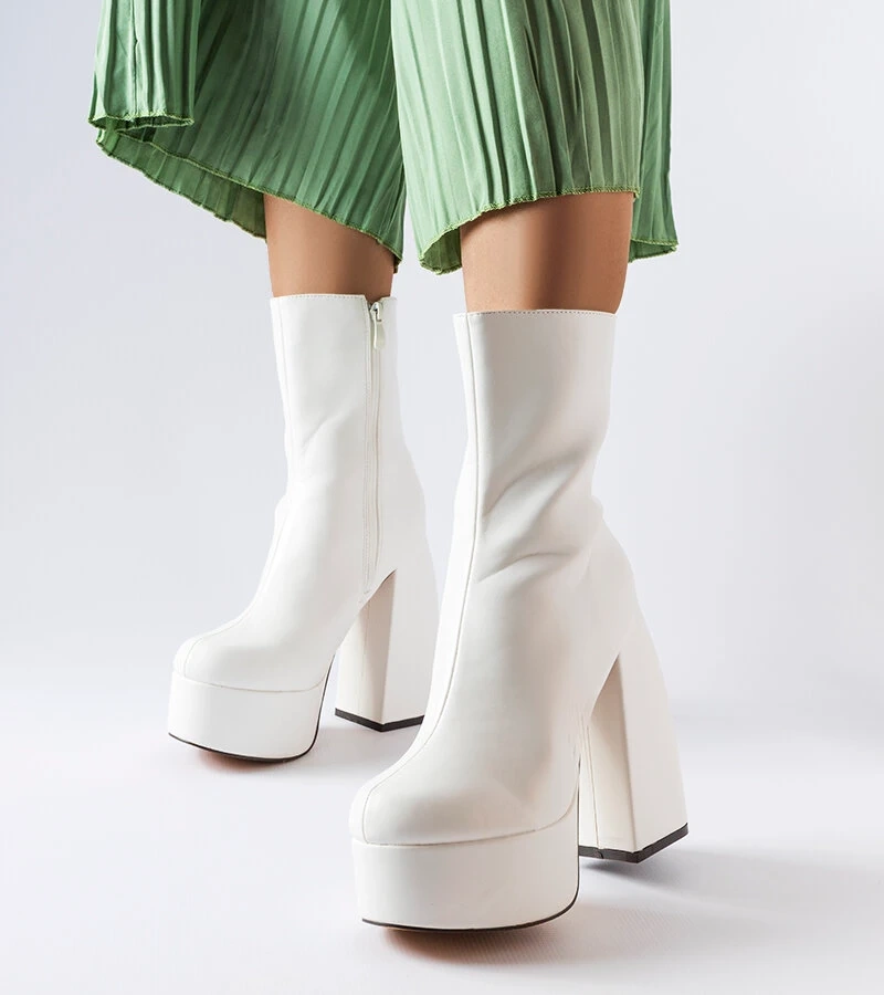 Bílé boty Baratti na vysokém podpatku