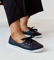 Námořnická modrá