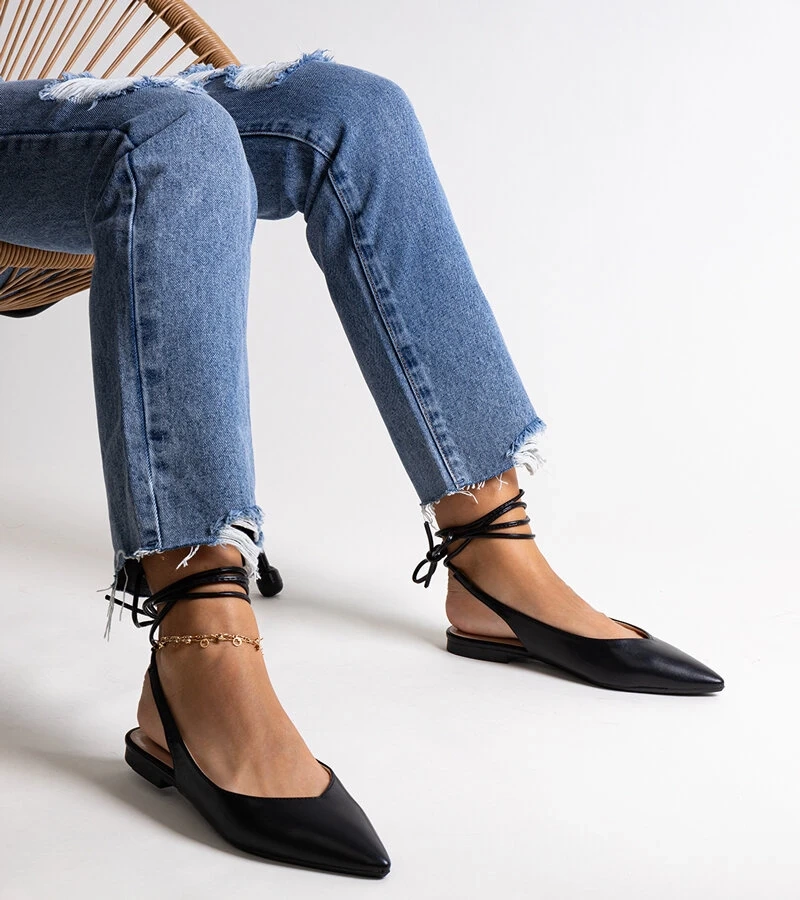 Vázané černé baleríny z ekokože Batra