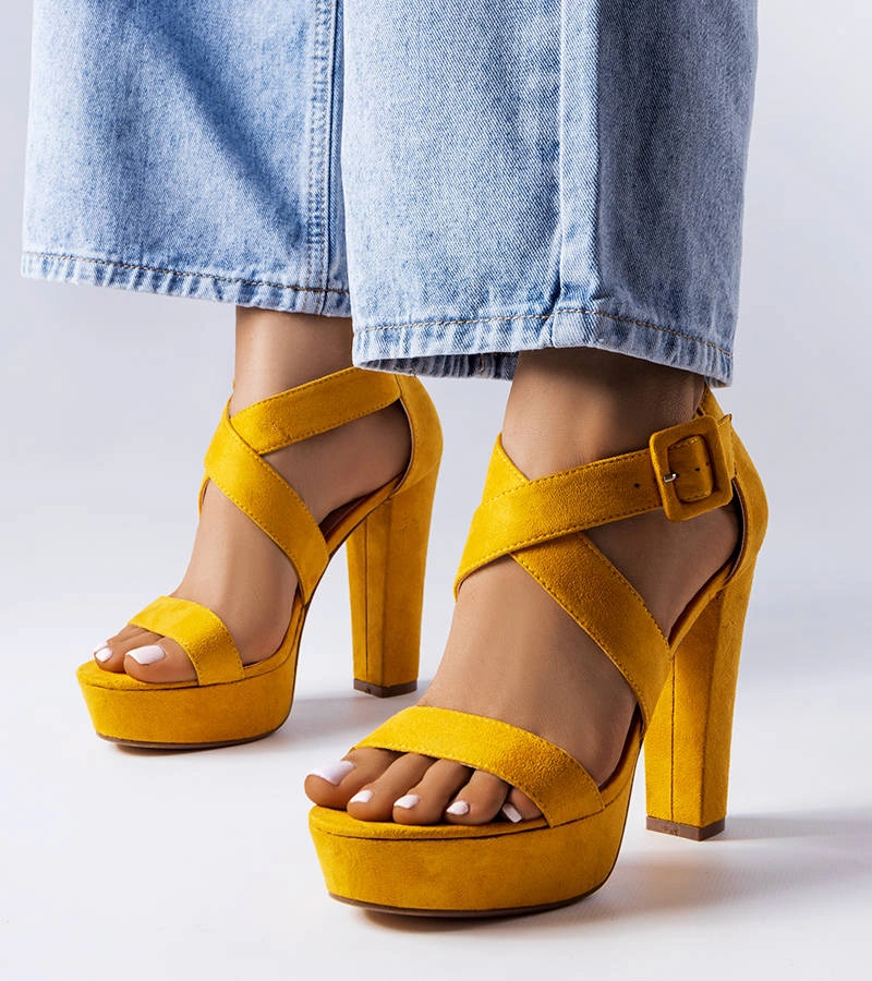 Žluté sandály Sevier na jehlovém podpatku