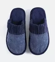 Námořnická modrá