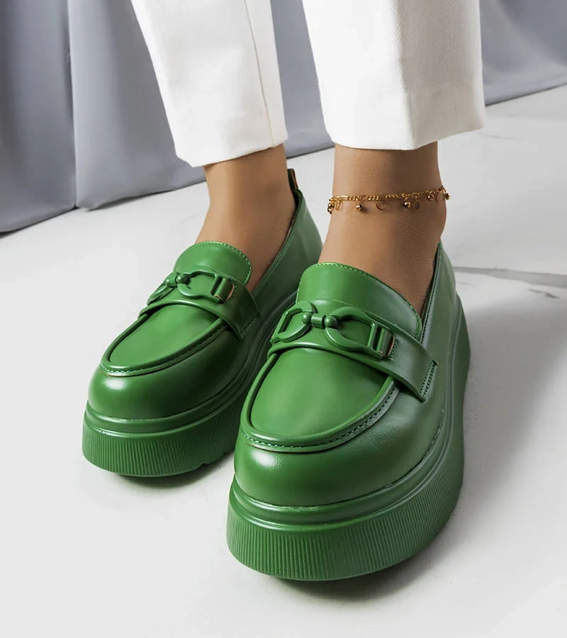 Zelení zdobení lordi na podpatku Gagnon