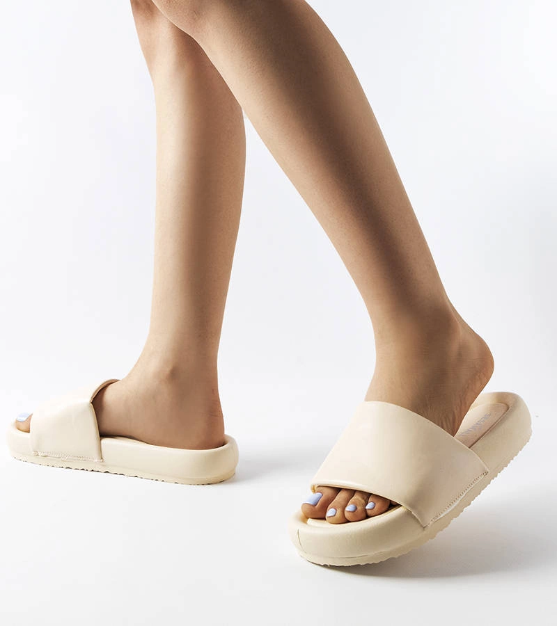 Franco béžové žabky na platformě