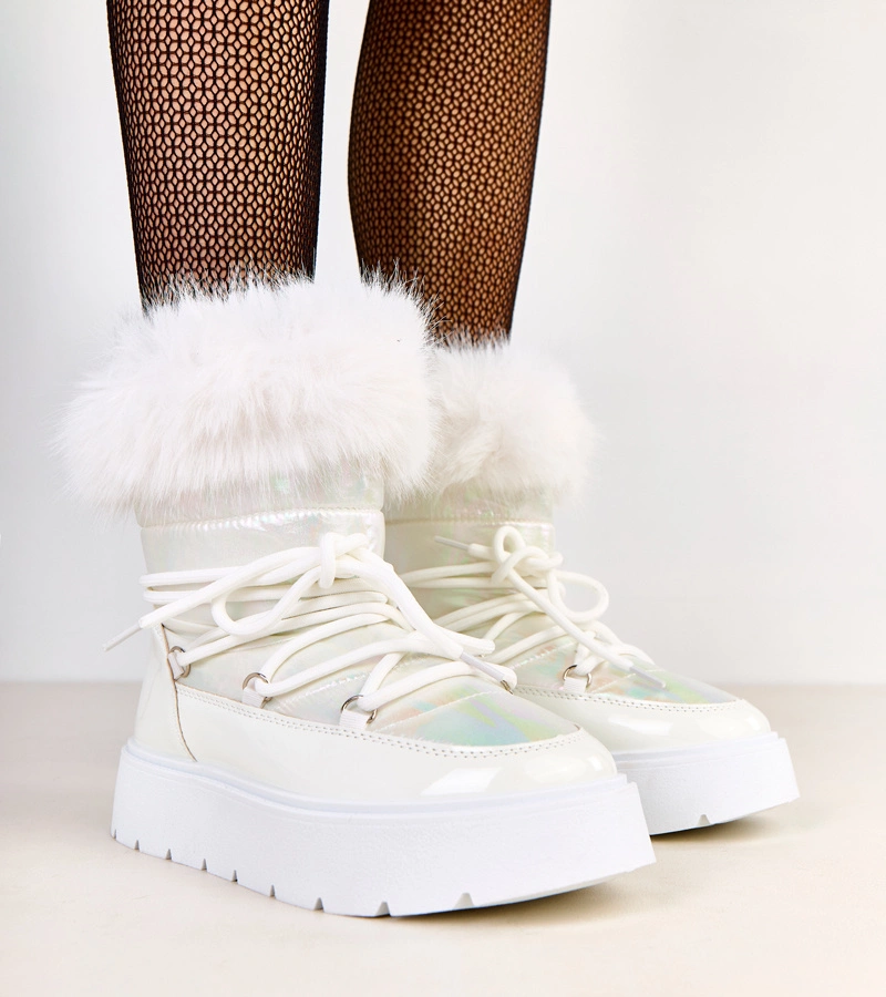 Bílé sněhule s tkaničkami a lakovaným akcentem Garis