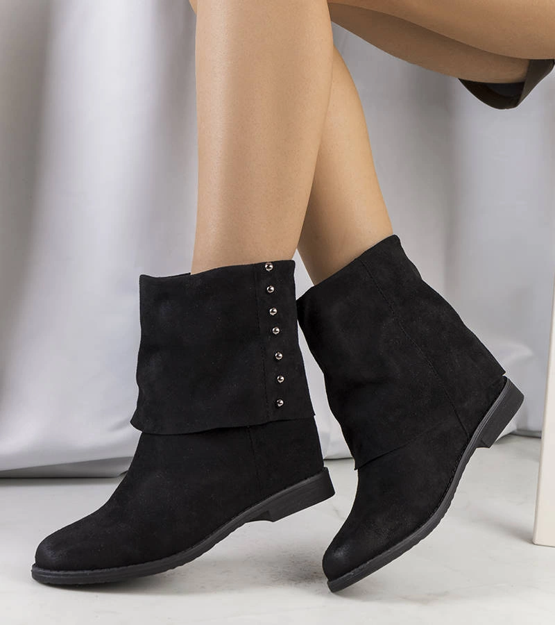 Černá boty se Sullivanovými cvočky