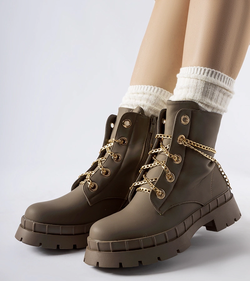 Hnědé zimní boty s řetízkem Alcin