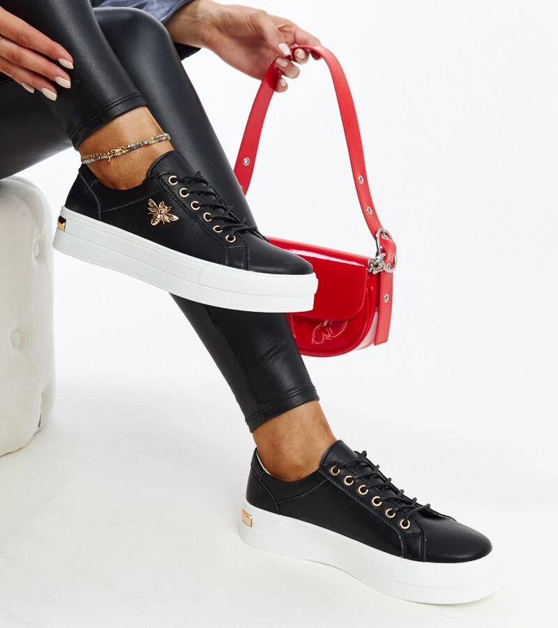 Černé kožené tenisky na tlusté podrážce Mikka