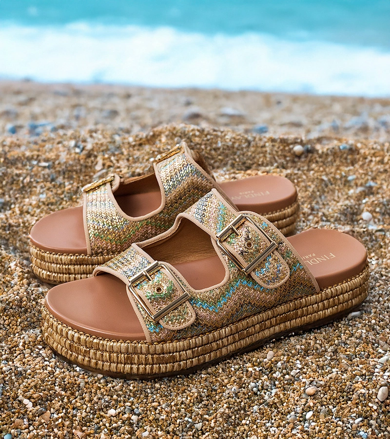 Zlaté pantofle s přezkami na páscích Rider