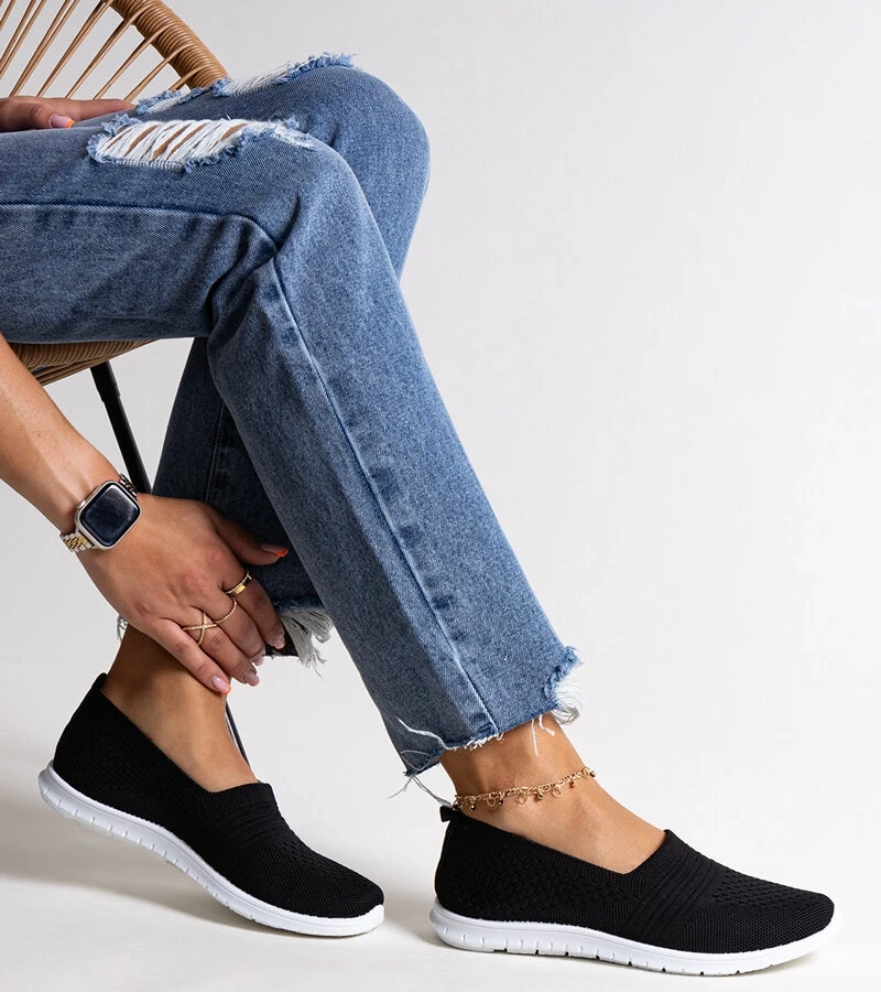 Černé tenisky Shalha na zavazování