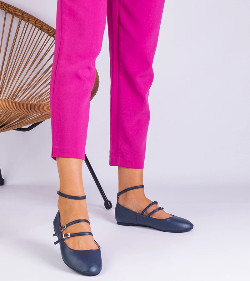 Tmavě modré baleríny z eko kůže s přezkami Vitoldora