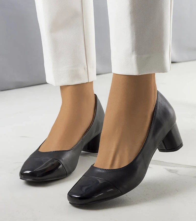 Dámské černé lodičky Dikra