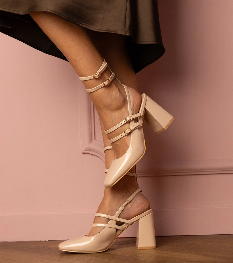 Béžové lakované lodičky na podpatku Ferida