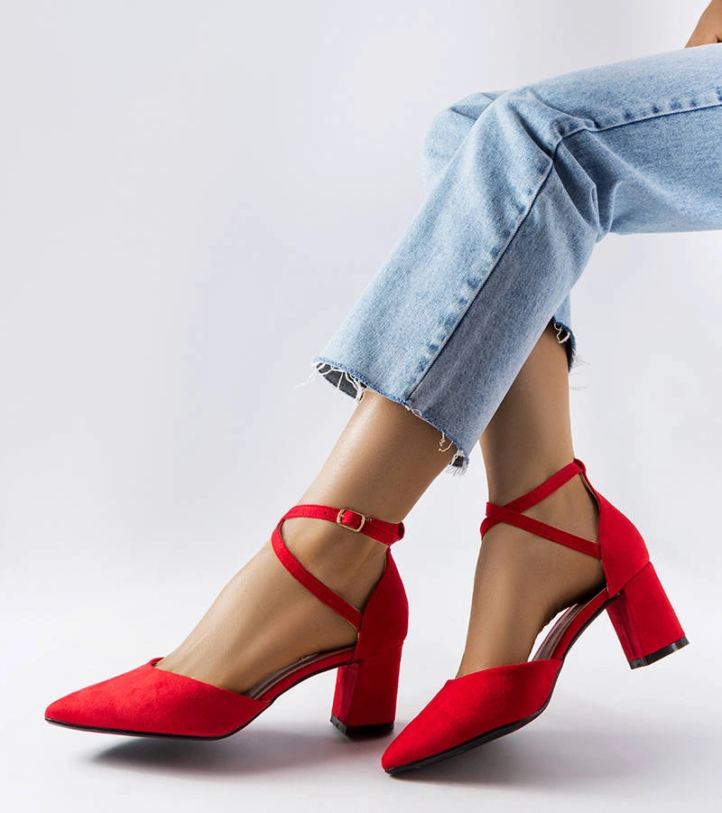 Červené lodičky na jehlovém podpatku Bensalem