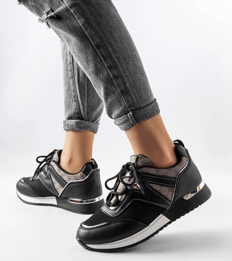 Černé tenisky se zlatými prvky Bedord