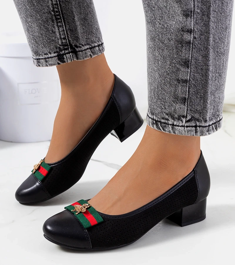 Černé ažurové lodičky Seema