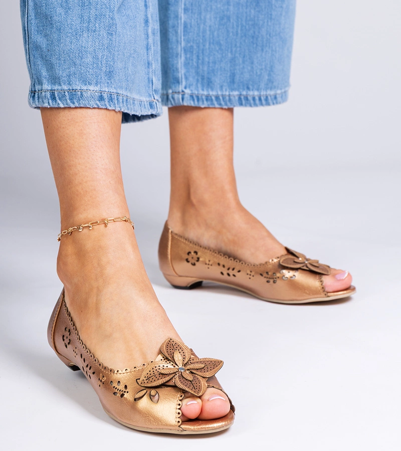 Zlaté krajkové baleríny s otevřenou špičkou Ursull