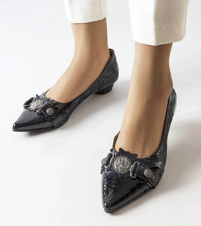 Černé lodičky na nízkém podpatku Siciliano