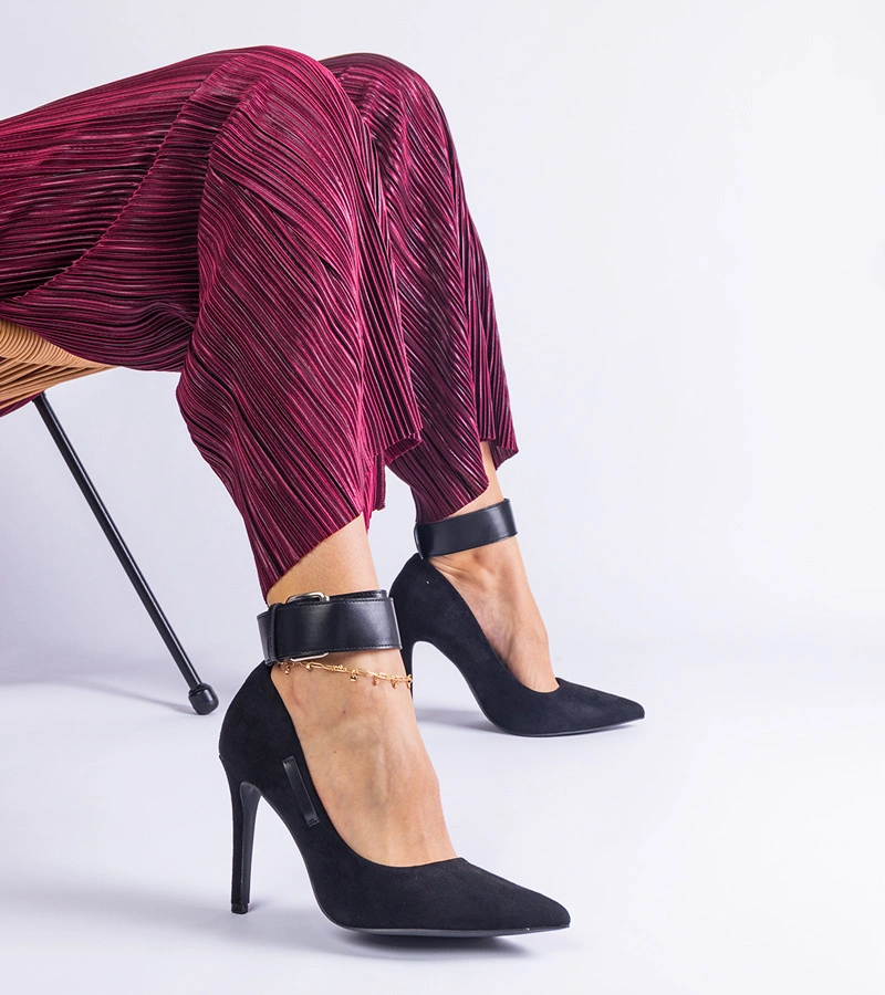 Černé lodičky na jehlovém podpatku z ekologického semiše Andressio