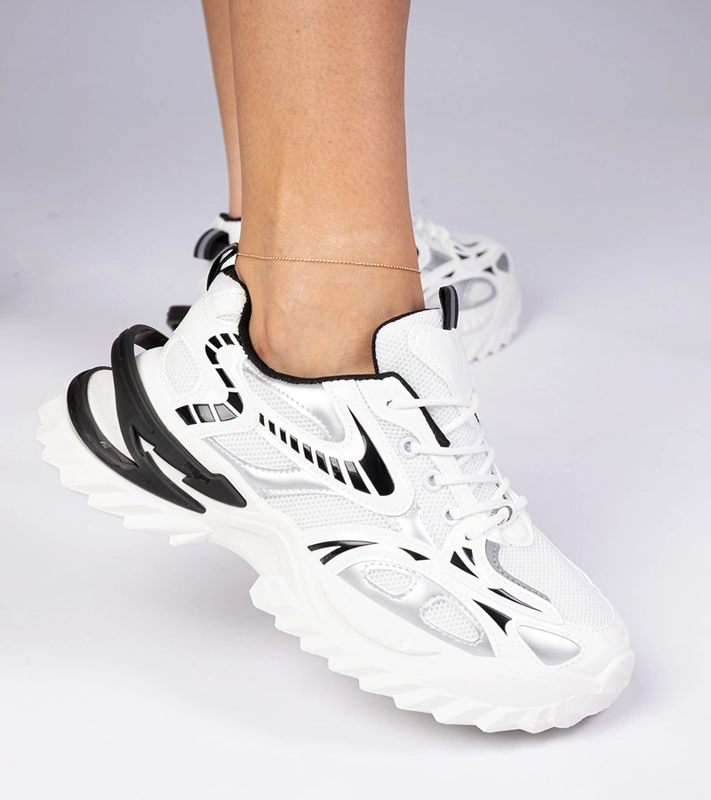 Bílé sportovní tenisky na masivní podrážce Lirata