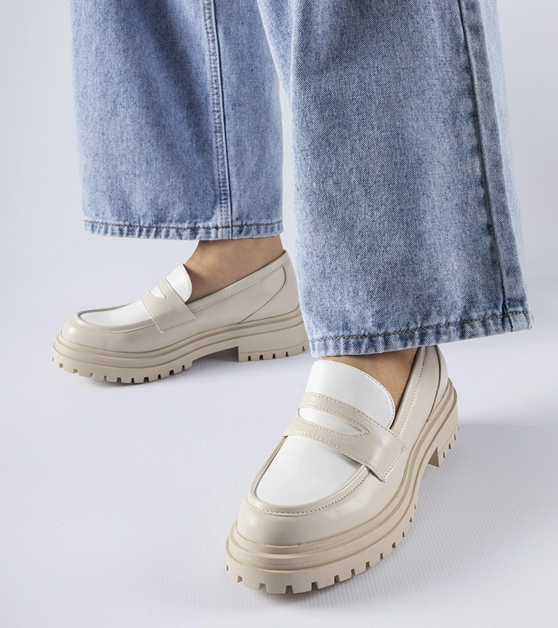 Bílé masivní mokasíny Miniato