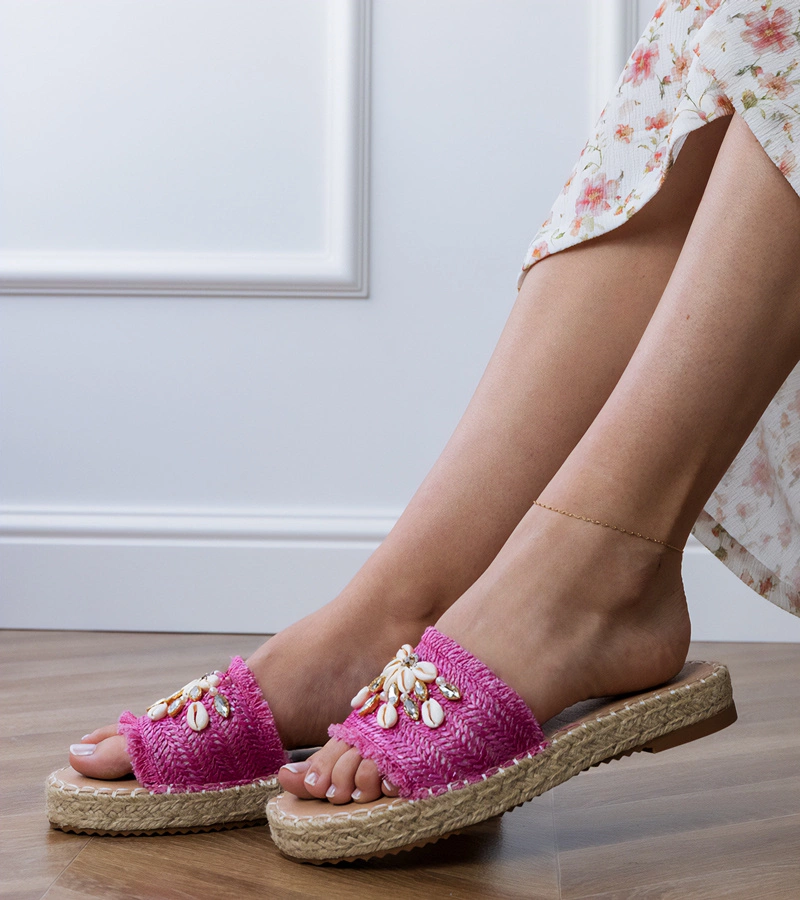 Růžové pletené espadrilky s mrožími mušlemi