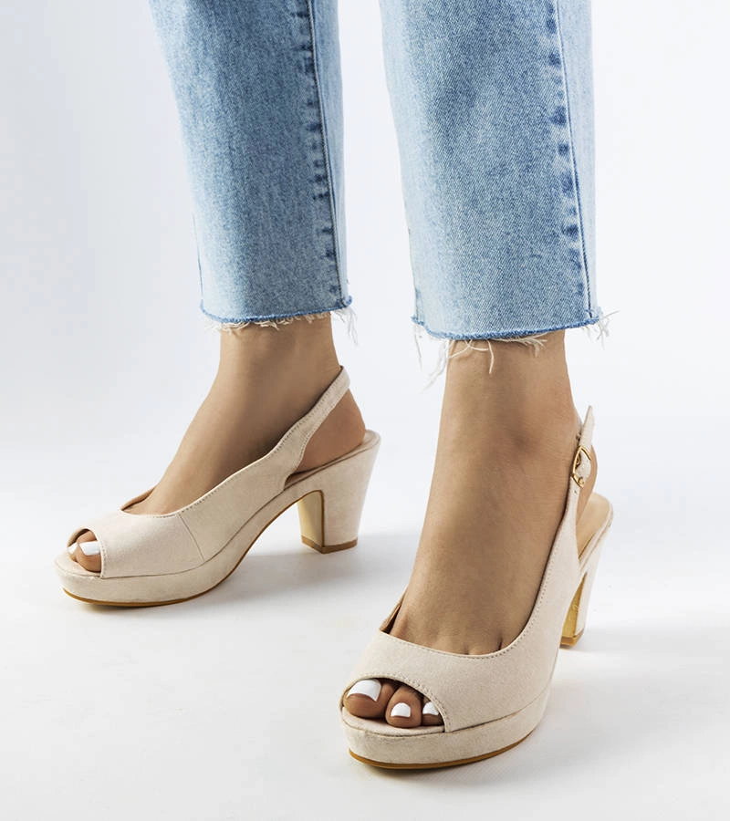 Béžové sandály na jehlovém podpatku Dionne