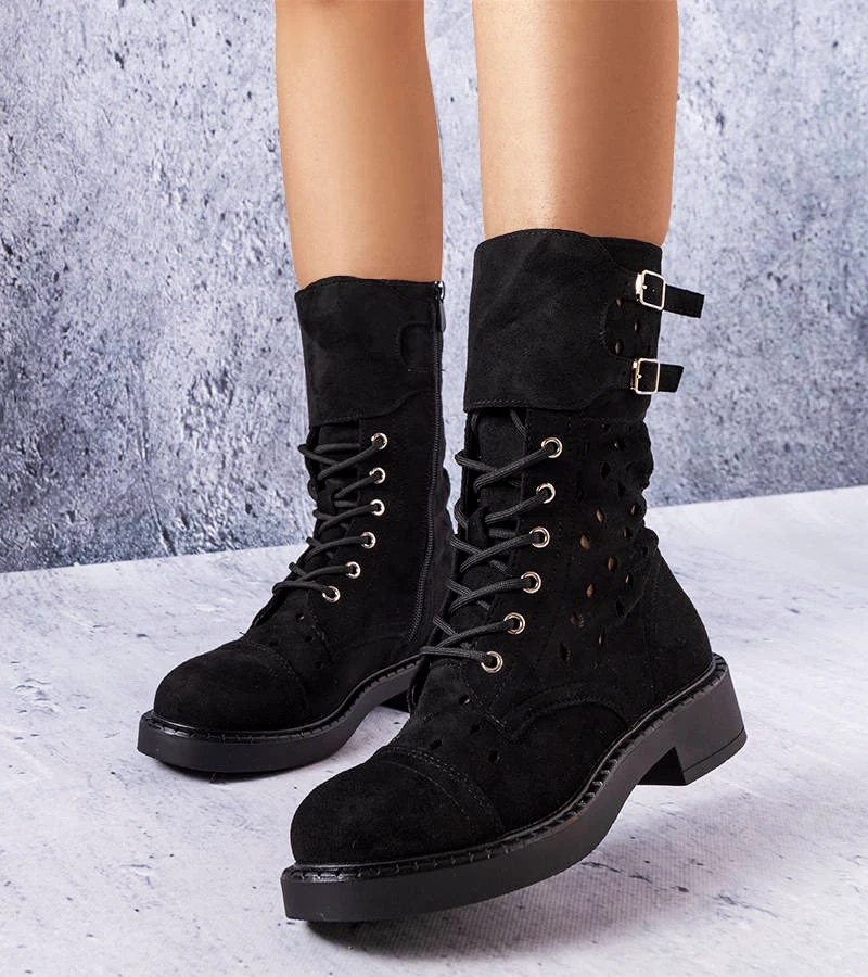 Černé ažurové boty Legault