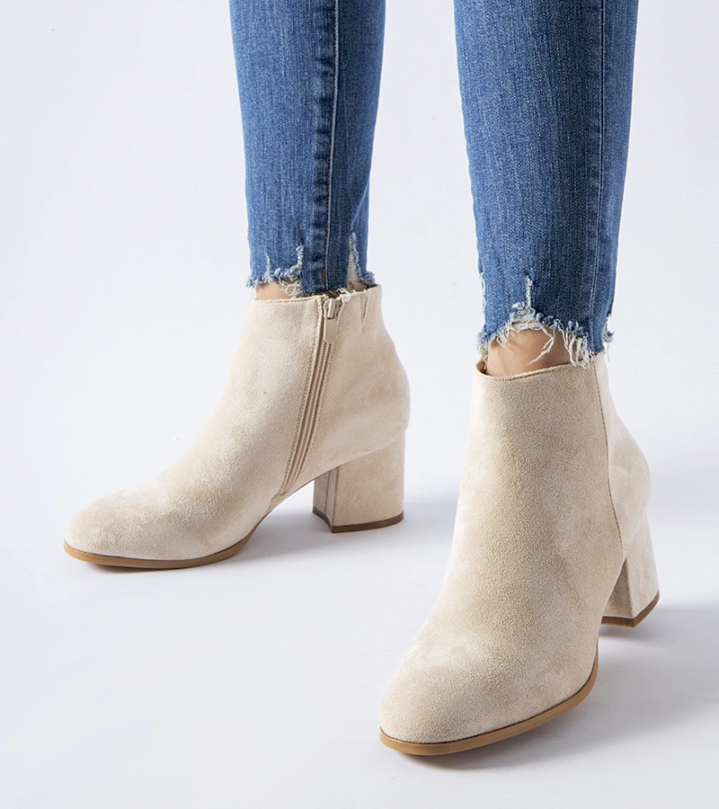 Béžové kotníčkové boty s nízkým podpatkem Mapleview