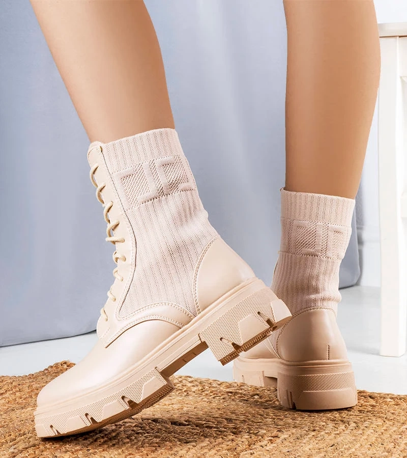 Béžoví trapeři Kori