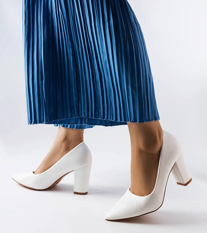 Bílé lodičky Maurelle na jehlovém podpatku