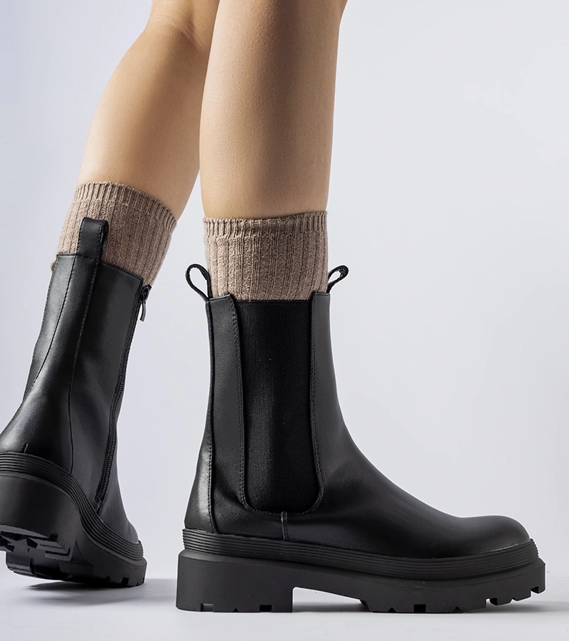 Černé polokozačky lehce podšité Bethesda