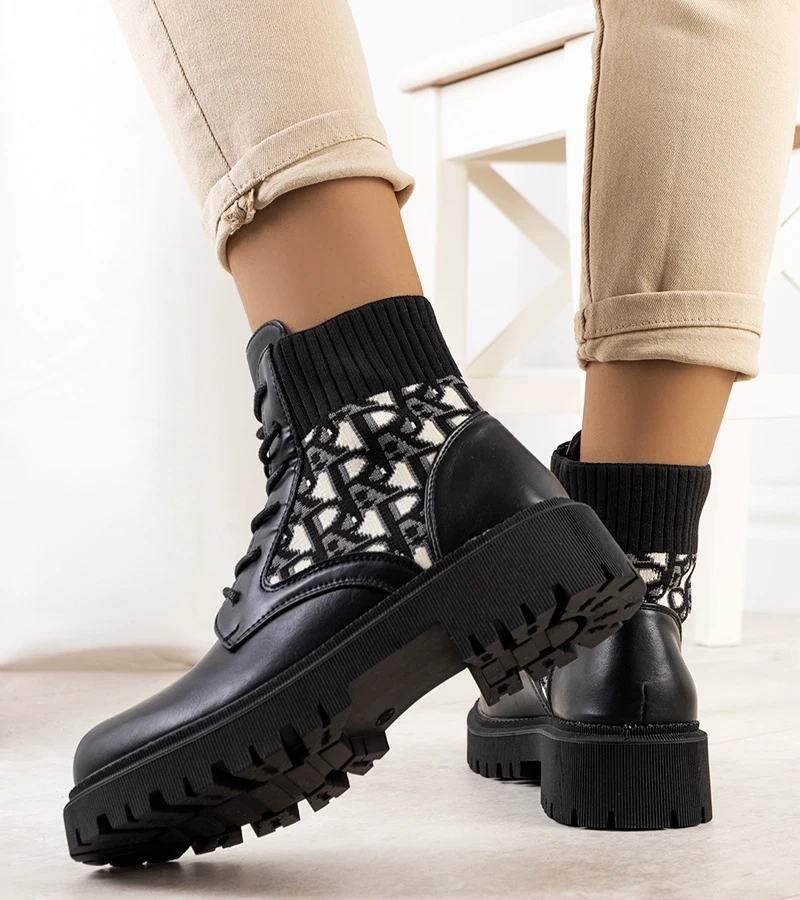 Černá boty s pružným svrškem Giganti