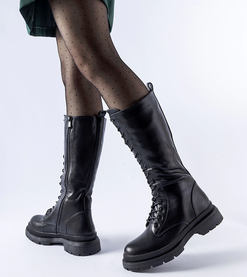 Černé zateplené kozačky s vázáním Bahiya