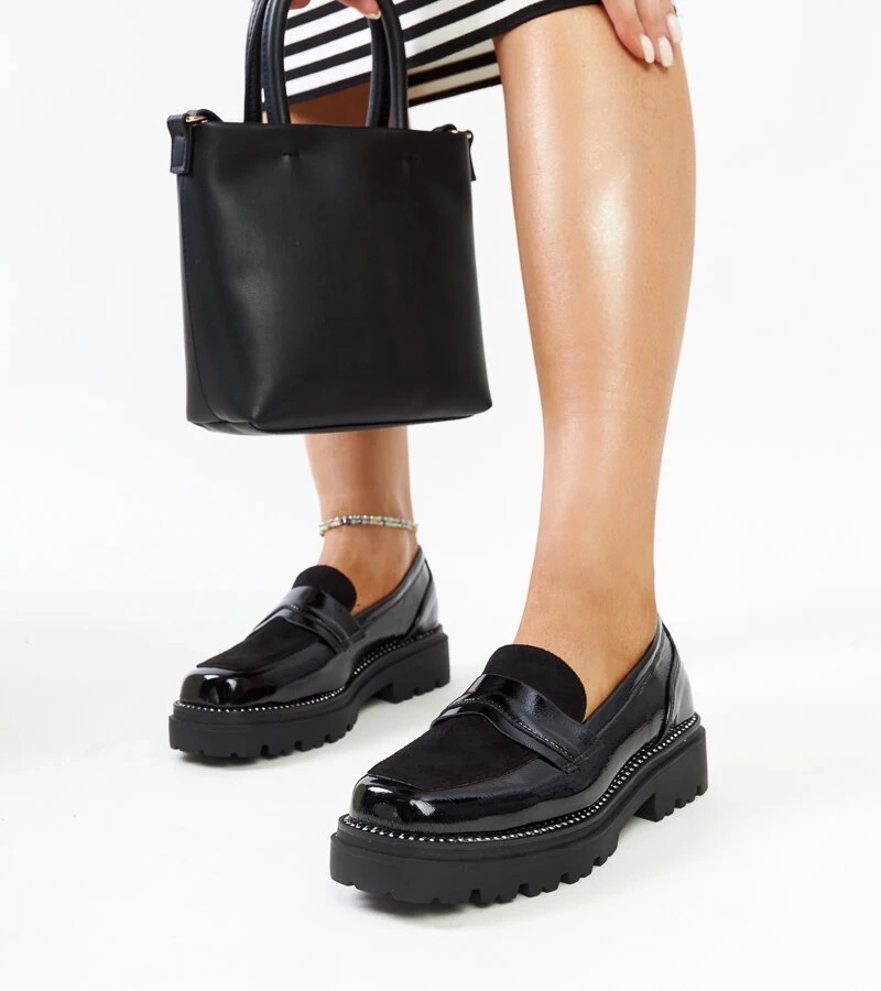 Černé lakované polobotky s kůžovou vložkou Kirsi