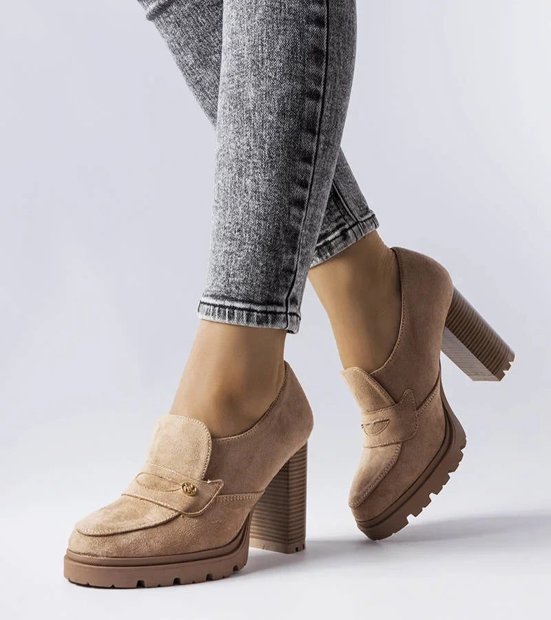 Béžové nazouvací lodičky na jehlovém podpatku Ancelina