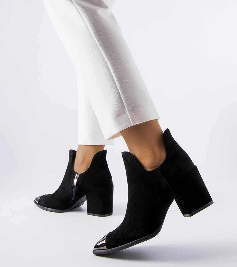 Černé kožené boty Karino