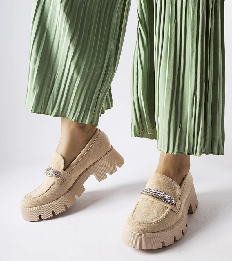 Bežové mokasíny na masivní podrážce Macario