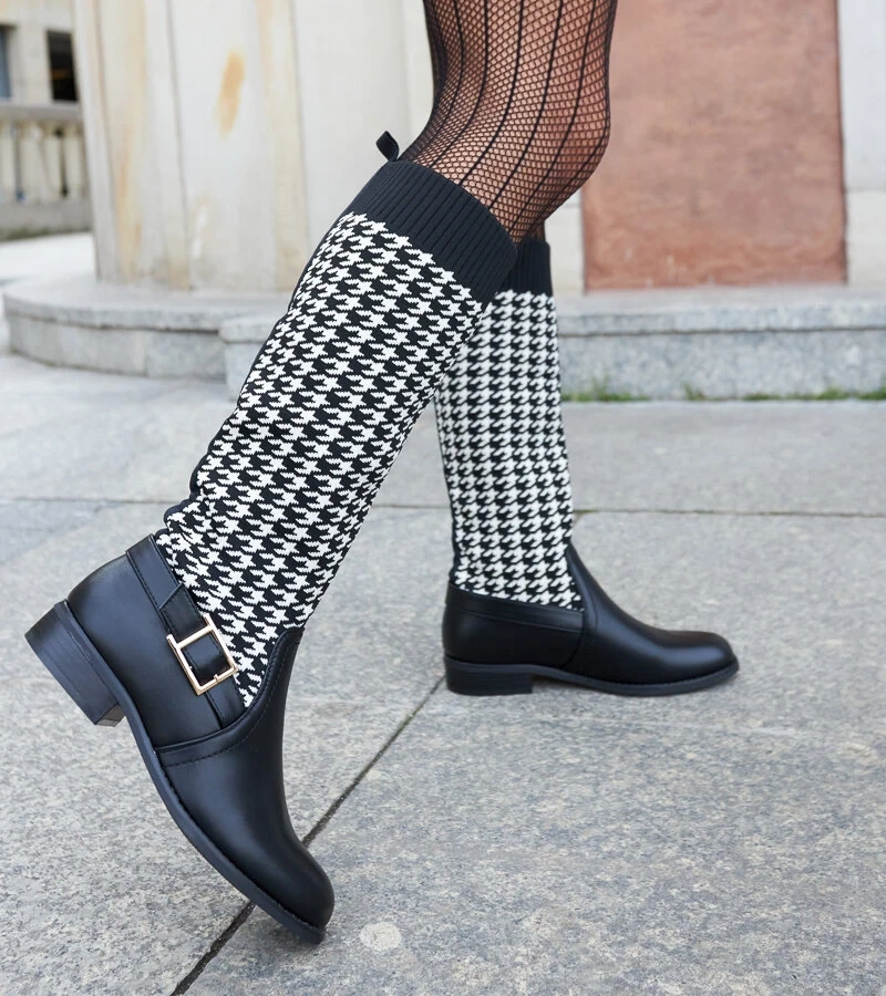 Černobílé dlouhé kozačky v pepitku Maestas