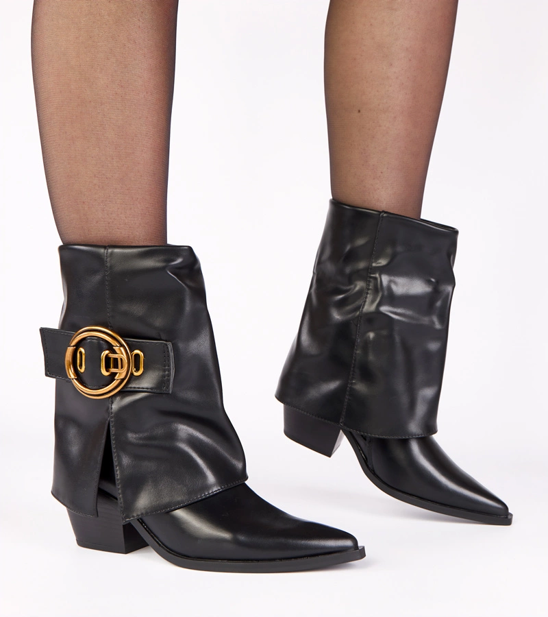 Černé kovbojky s ohrnutou holení a ozdobnou sponou Faila