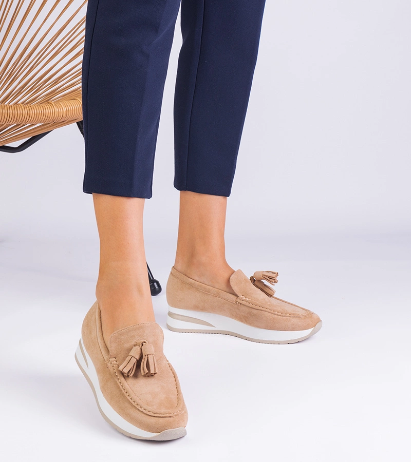 Béžové dámské mokasíny na platformě se zdobením Selerina
