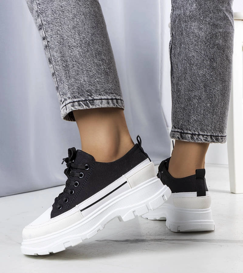 Černé tenisky na vysoké platformě Lavaris