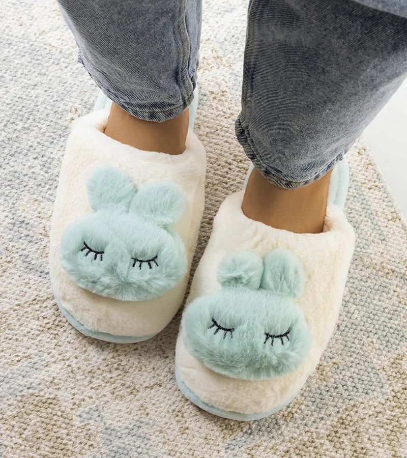 Modré králičí pantofle